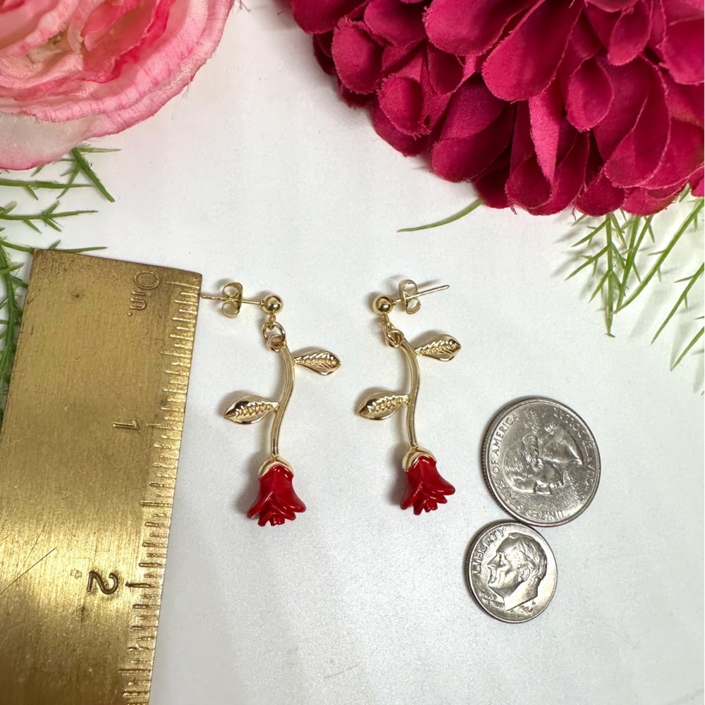 NEW⚜️Red Rose Dangly Earrings - Picture 4 of 4